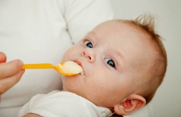 сколько должен съедать новорожденный